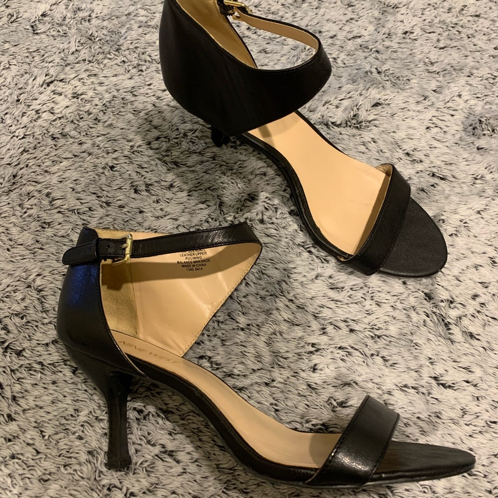 Black pump Sandals